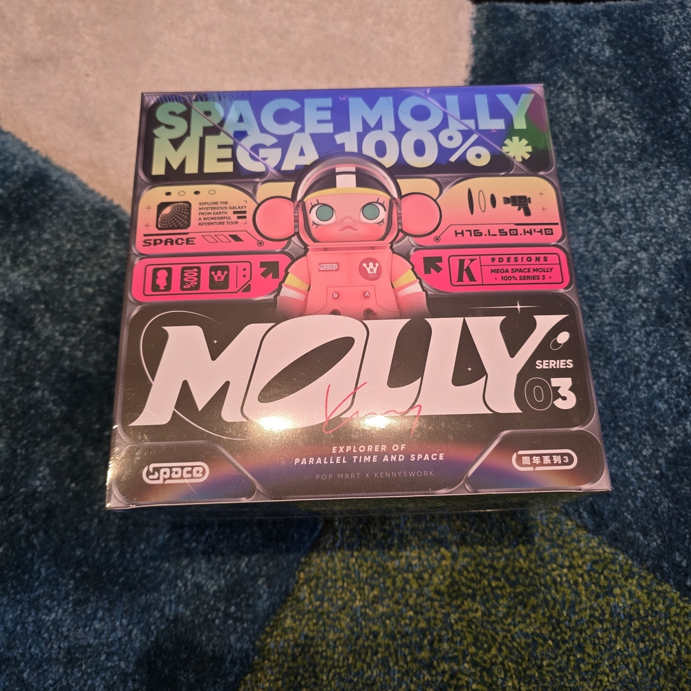 2024 Mega Space Molly Series 3 Sealed Case 100%